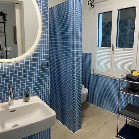 Casa Pipistrello By Fewotessin Holiday home Ronco sopra Ascona