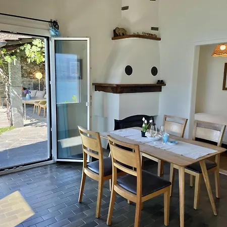 Casa Pipistrello By Fewotessin * Ronco sopra Ascona